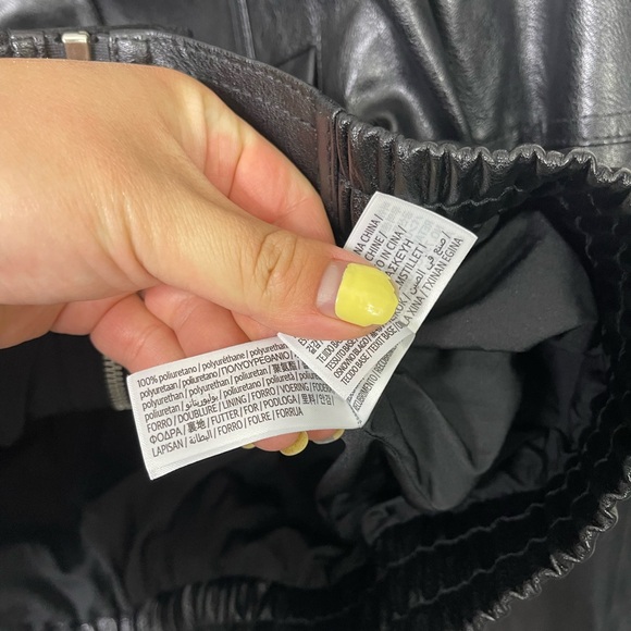 Bershka NWT 90s Leather effect Oversized Faux Leather Bomber Jacket Sz M - Picture 9 of 12